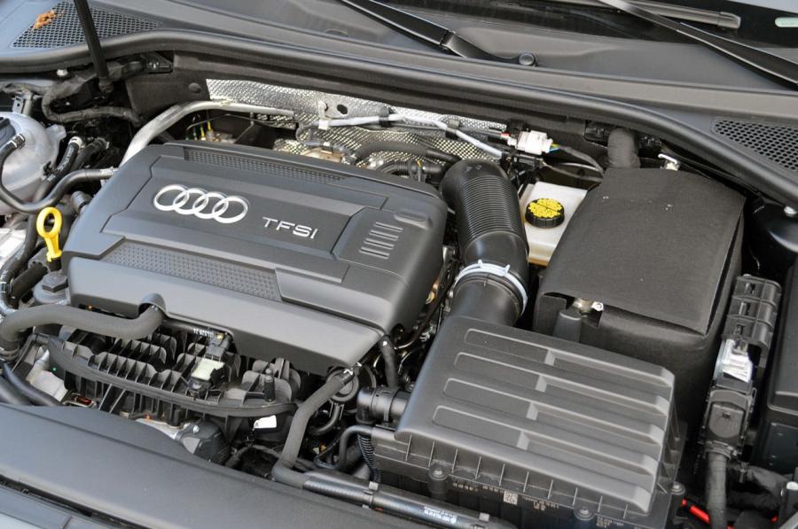 Моторный отсек Audi A3 Sedan 2.0T Quattro (8V) 2014 года  (NA) (фото 70 из 88)